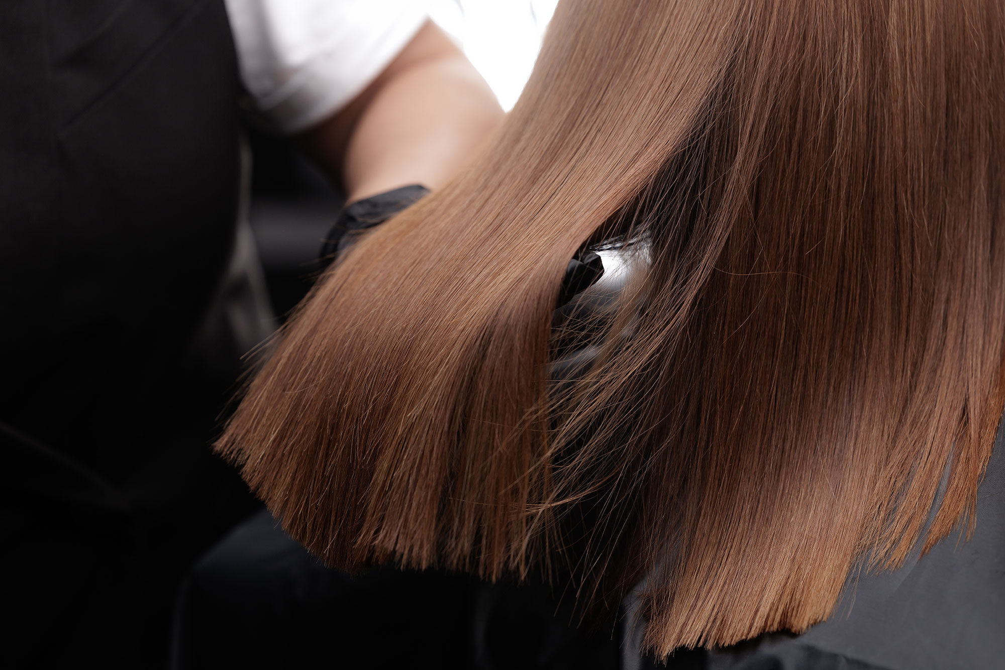Glatte Haare dank der Haarglättung